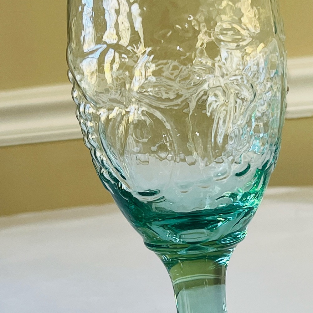 Libbey’s Green Orchard Water Goblets, Glasses, Large Wine Glass - Picture 2 of 7